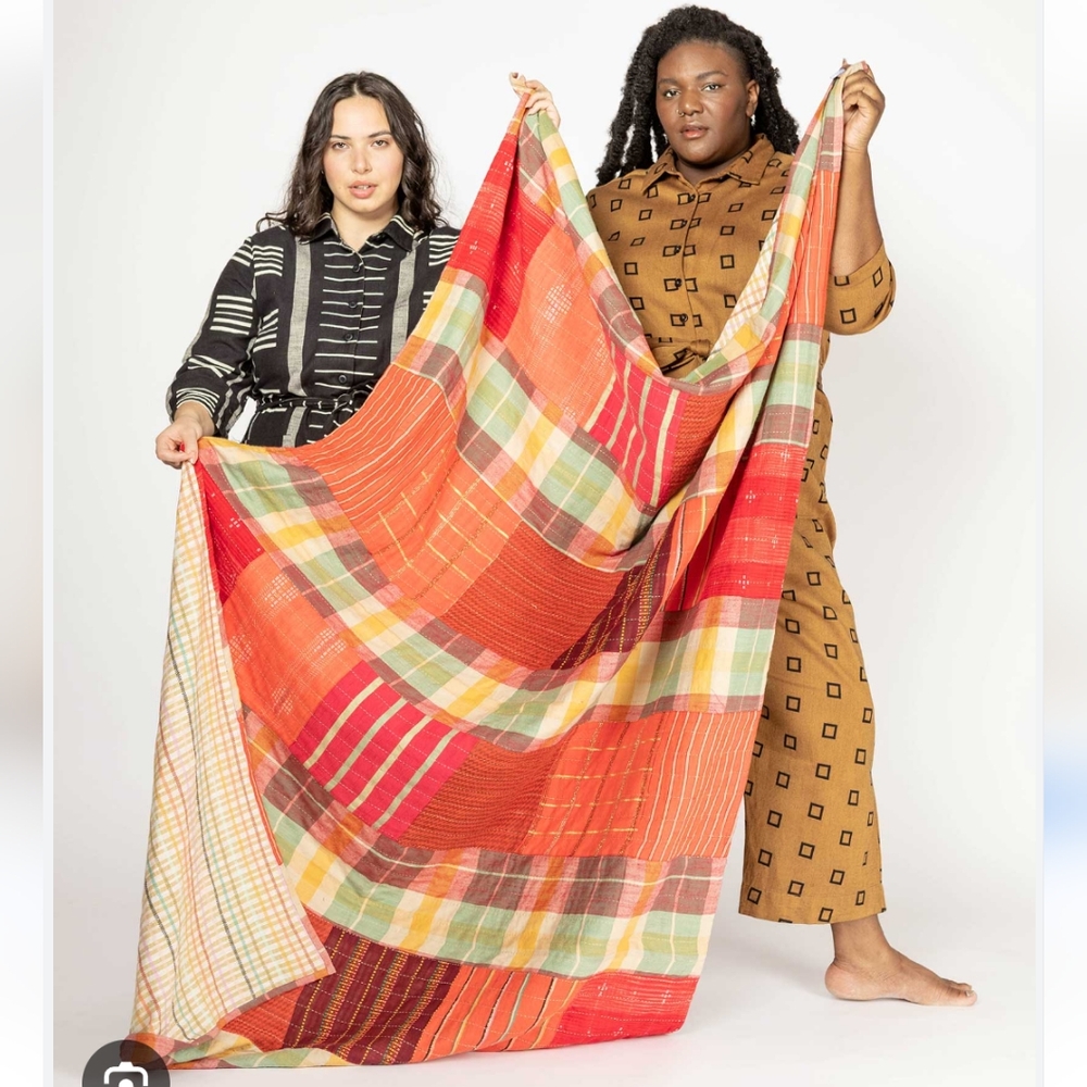 NWT Ace & Jig Painters quilt in daiquiri